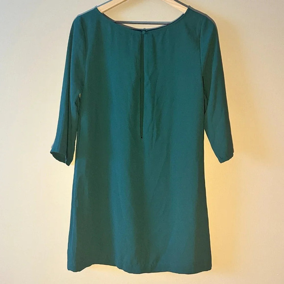 Women's S NWT Leith Shift Mini Dress Green Bateau Neckline Keyhole Back - Picture 4 of 9